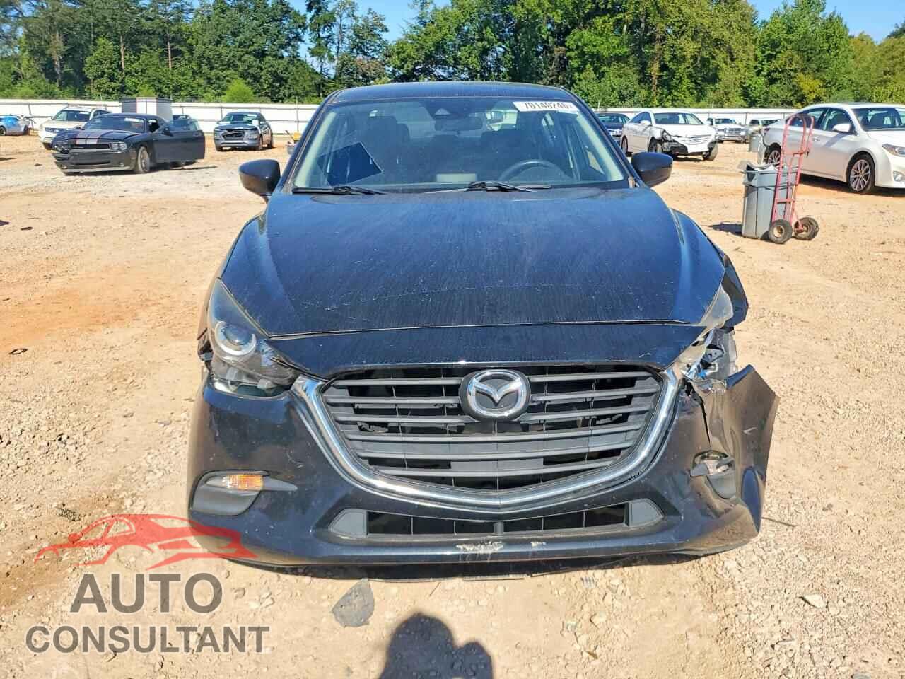 MAZDA 3 2018 - 3MZBN1U76JM229723