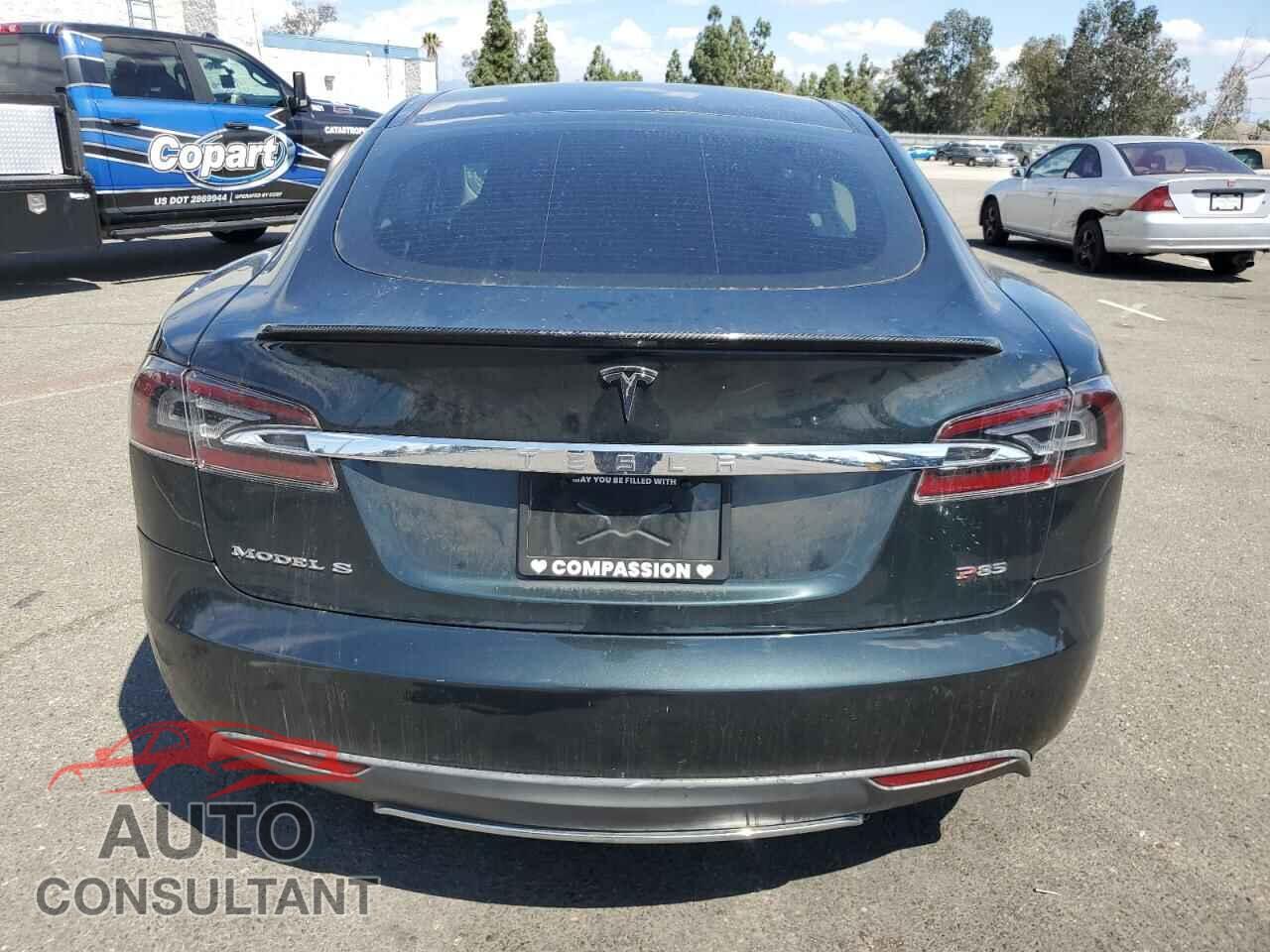 TESLA MODEL S 2013 - 5YJSA1DP8DFP04280