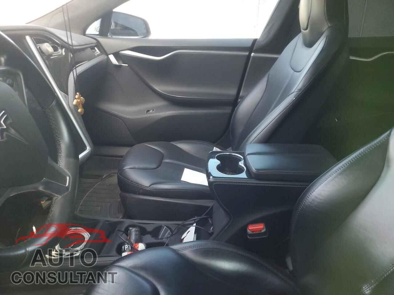 TESLA MODEL S 2015 - 5YJSA1H44FF082098