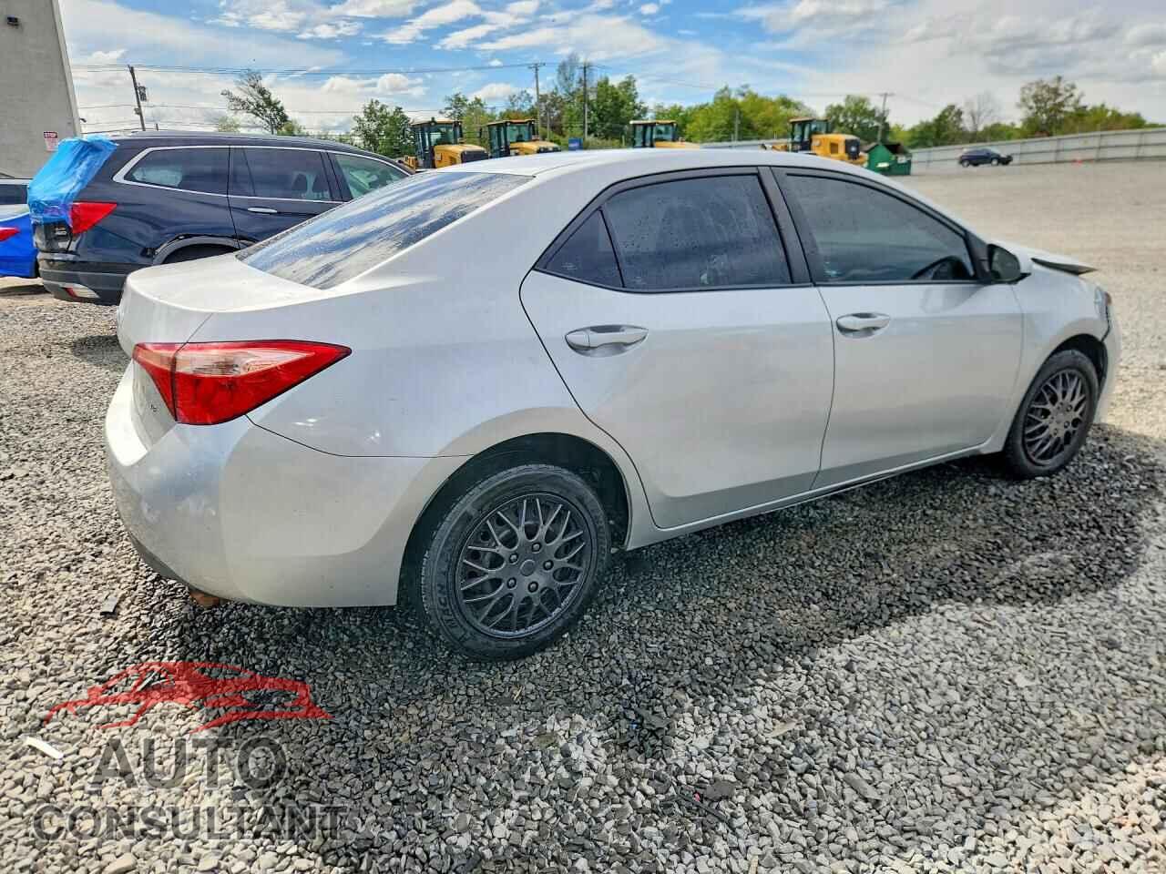 TOYOTA COROLLA 2017 - 2T1BURHEXHC812201