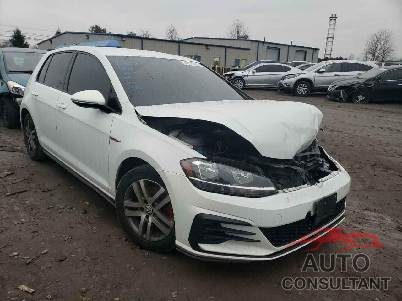 VOLKSWAGEN GTI 2018 - 3VW547AU7JM279351