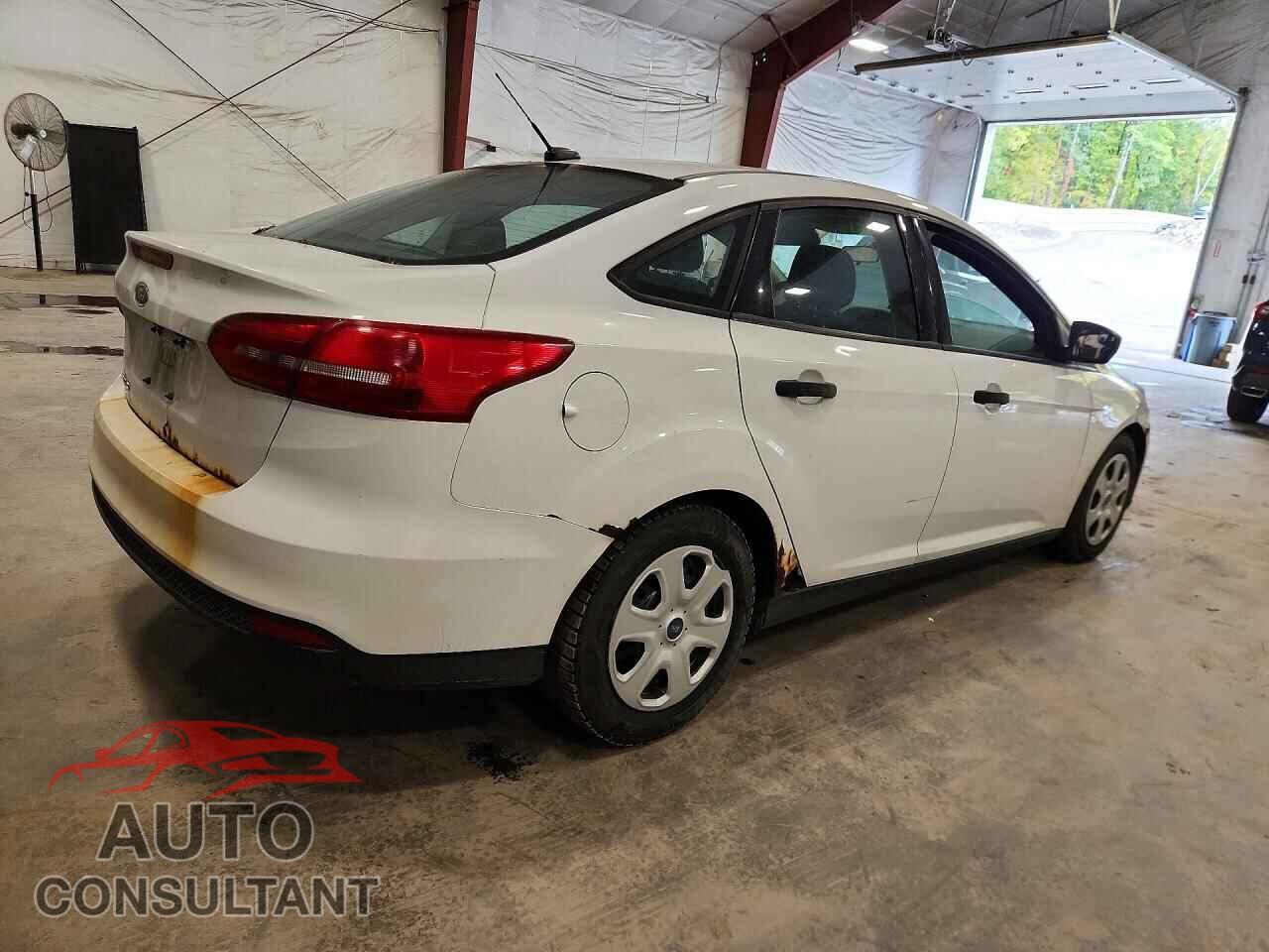 FORD FOCUS 2017 - 1FADP3E28HL297432