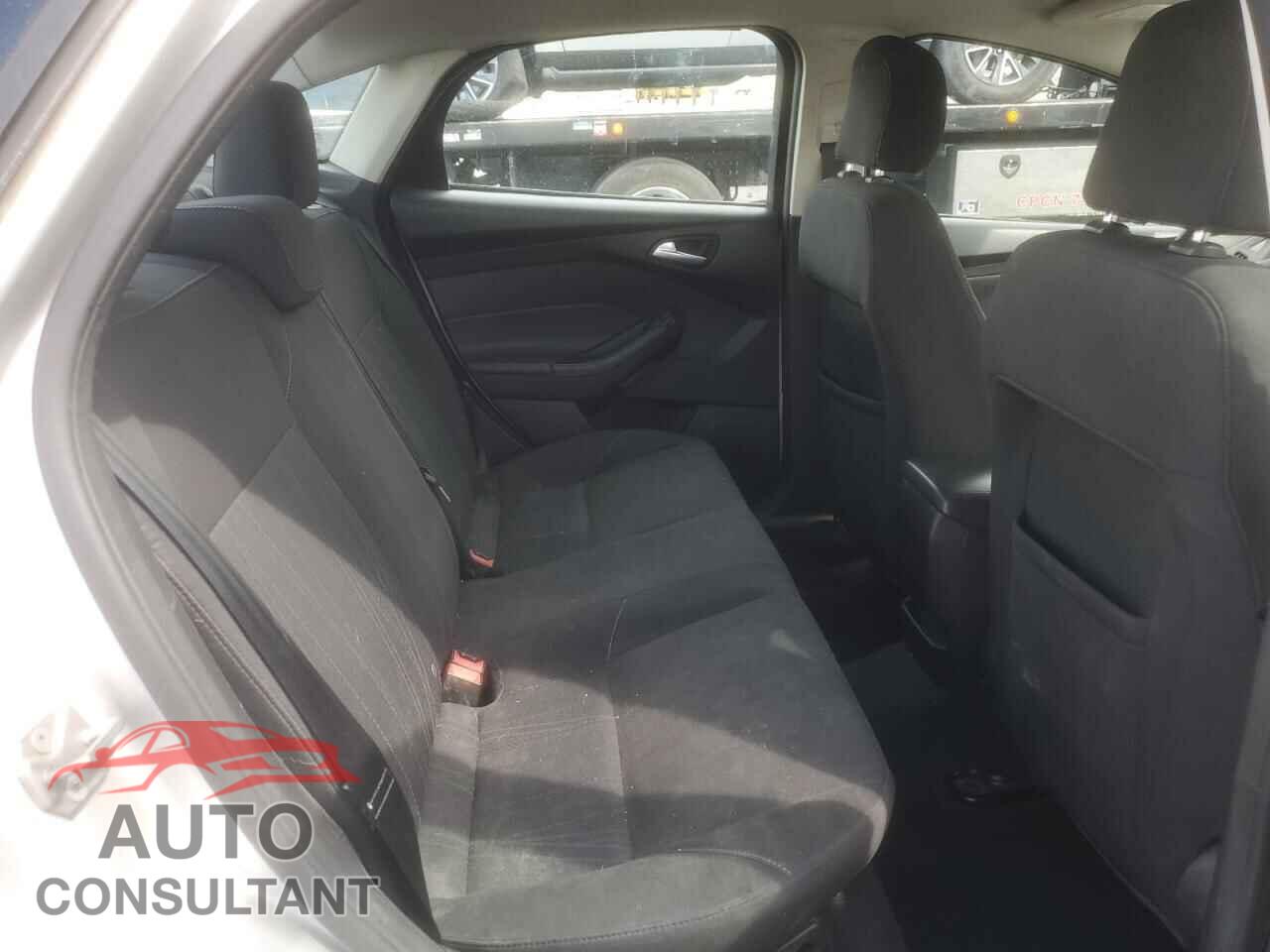 FORD FOCUS 2016 - 1FADP3F2XGL207775