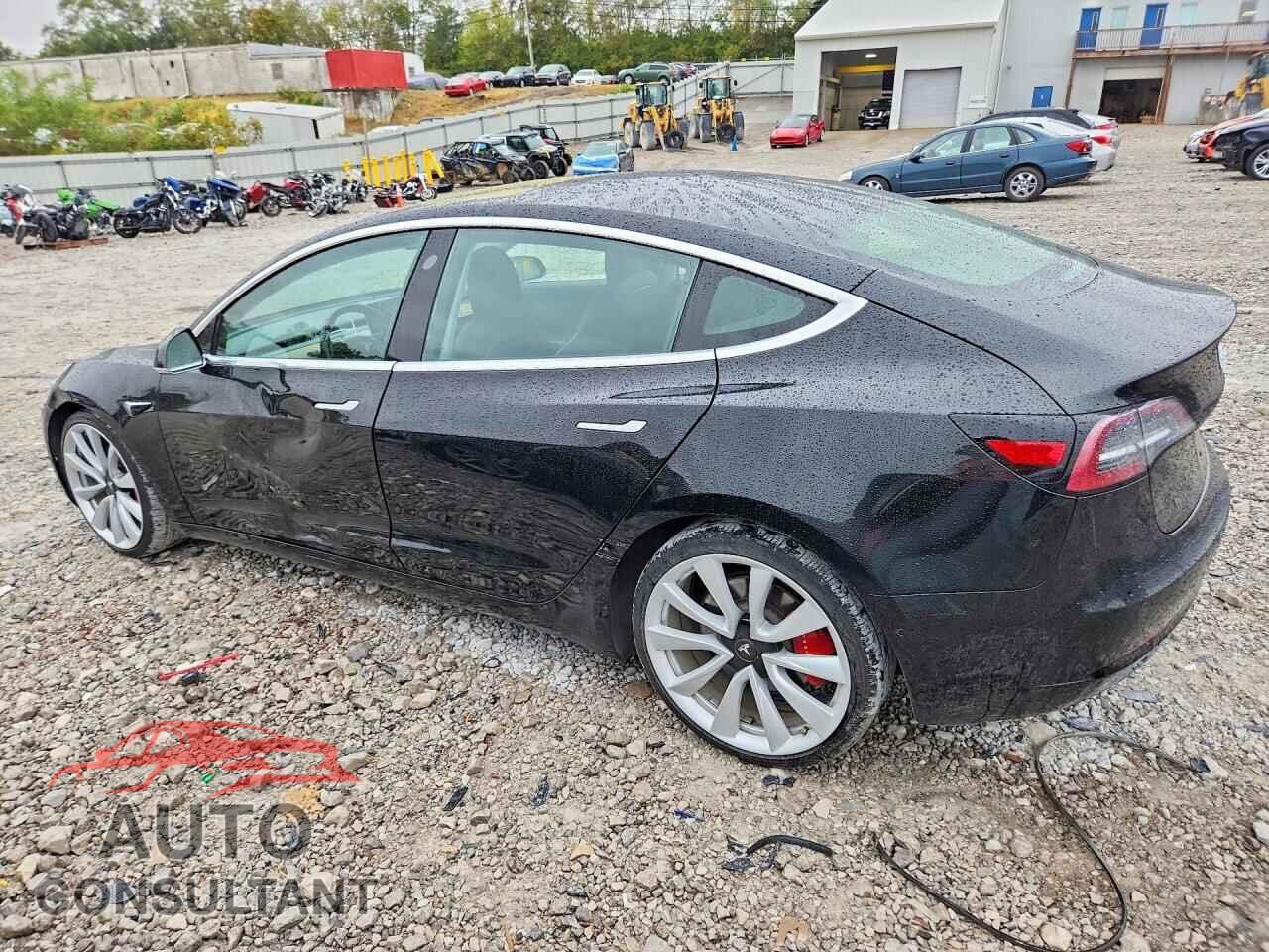 TESLA MODEL 3 2018 - 5YJ3E1EB4JF082509