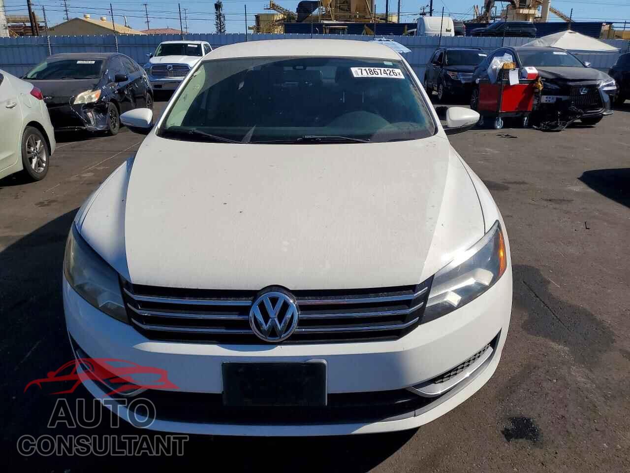 VOLKSWAGEN PASSAT 2012 - 1VWBP7A3XCC089369