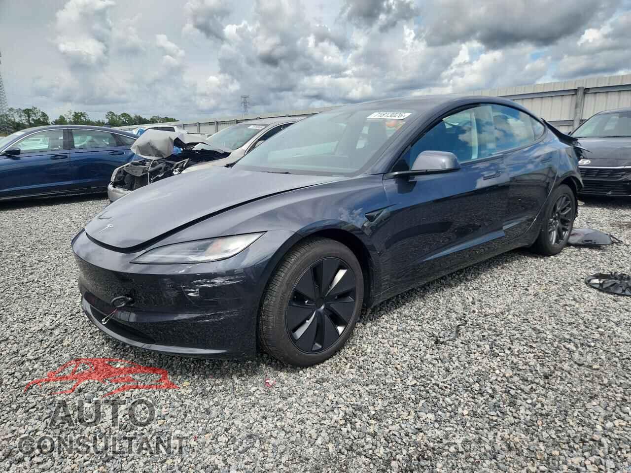 TESLA MODEL 3 2024 - 5YJ3E1EA9RF871600
