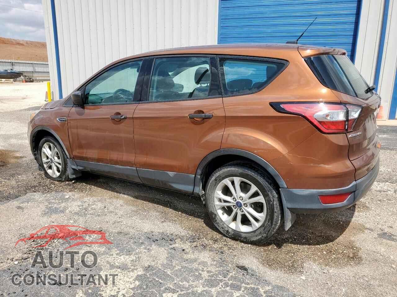 FORD ESCAPE 2017 - 1FMCU0F7XHUE04218