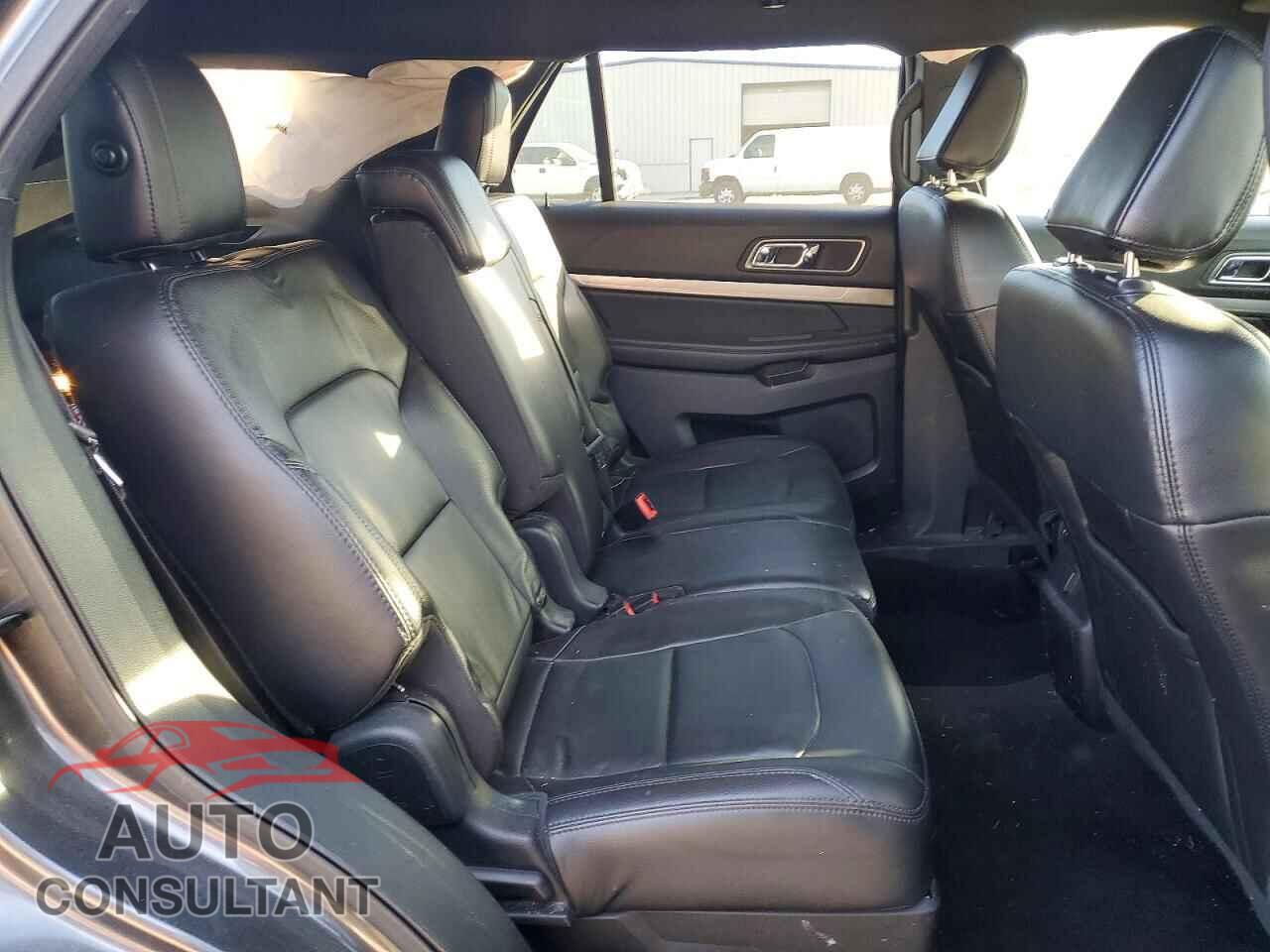 FORD EXPLORER 2018 - 1FM5K7D84JGB83481