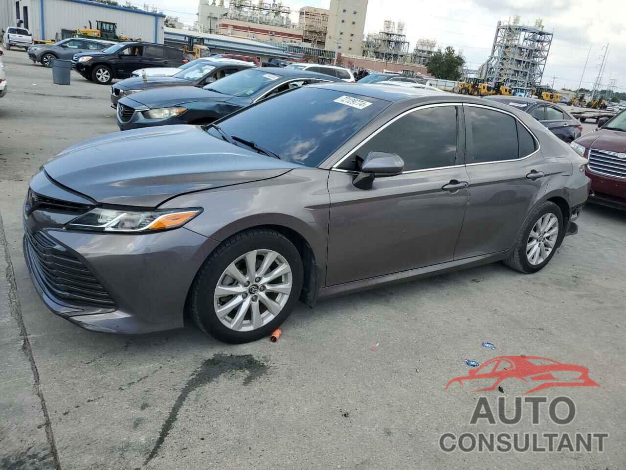 TOYOTA CAMRY 2018 - 4T1B11HK8JU672802
