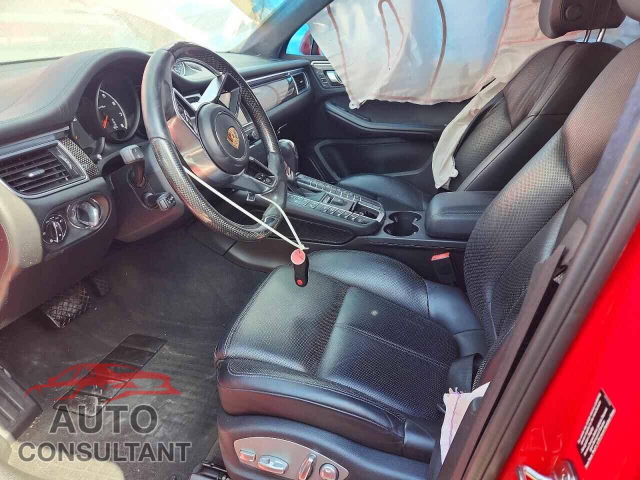 PORSCHE MACAN 2016 - WP1AF2A52GLB93400