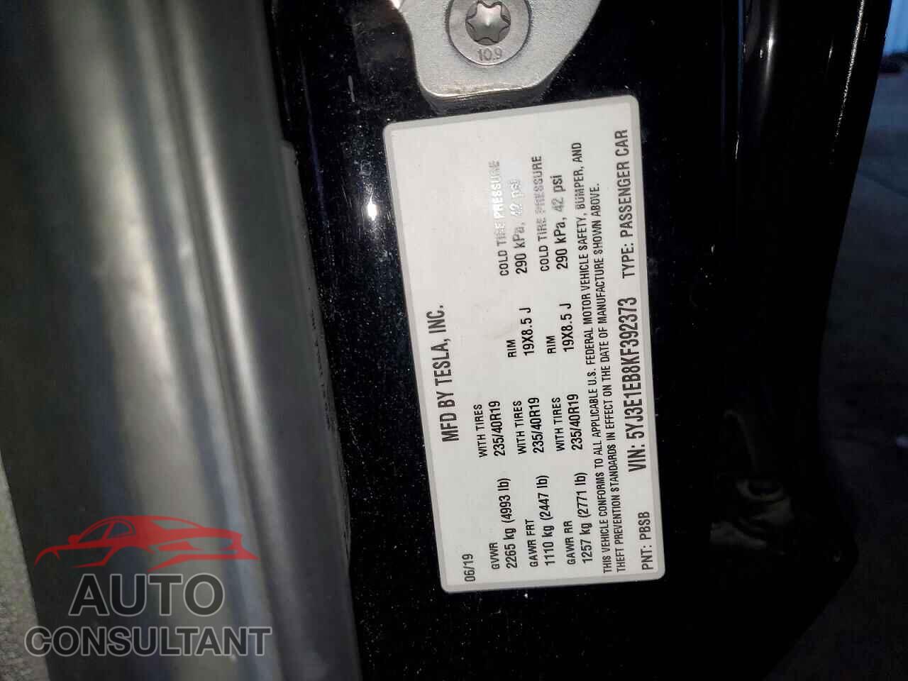 TESLA MODEL 3 2019 - 5YJ3E1EB8KF392373