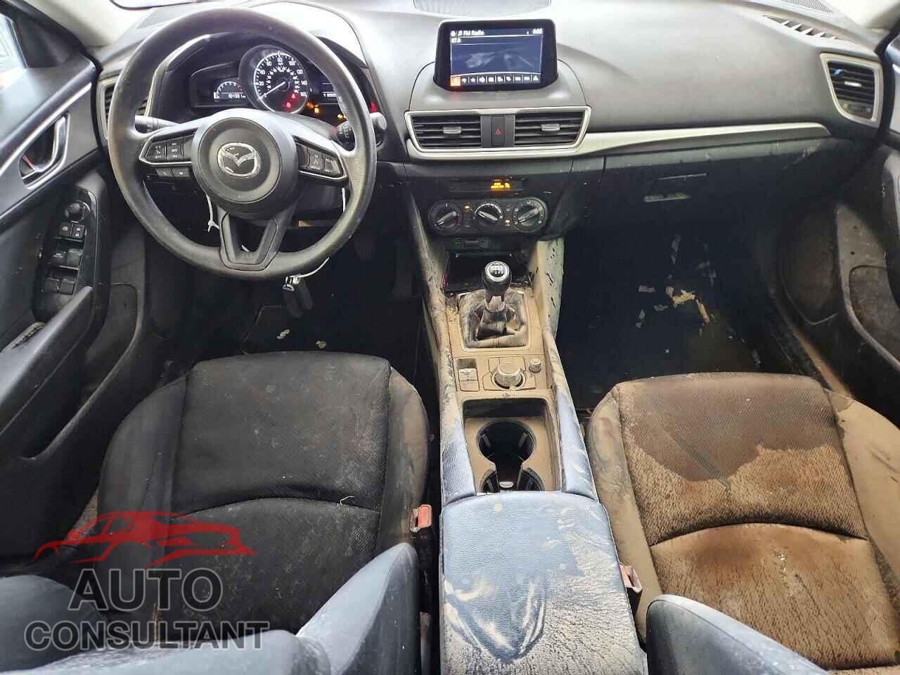 MAZDA 3 2018 - 3MZBN1K76JM172250