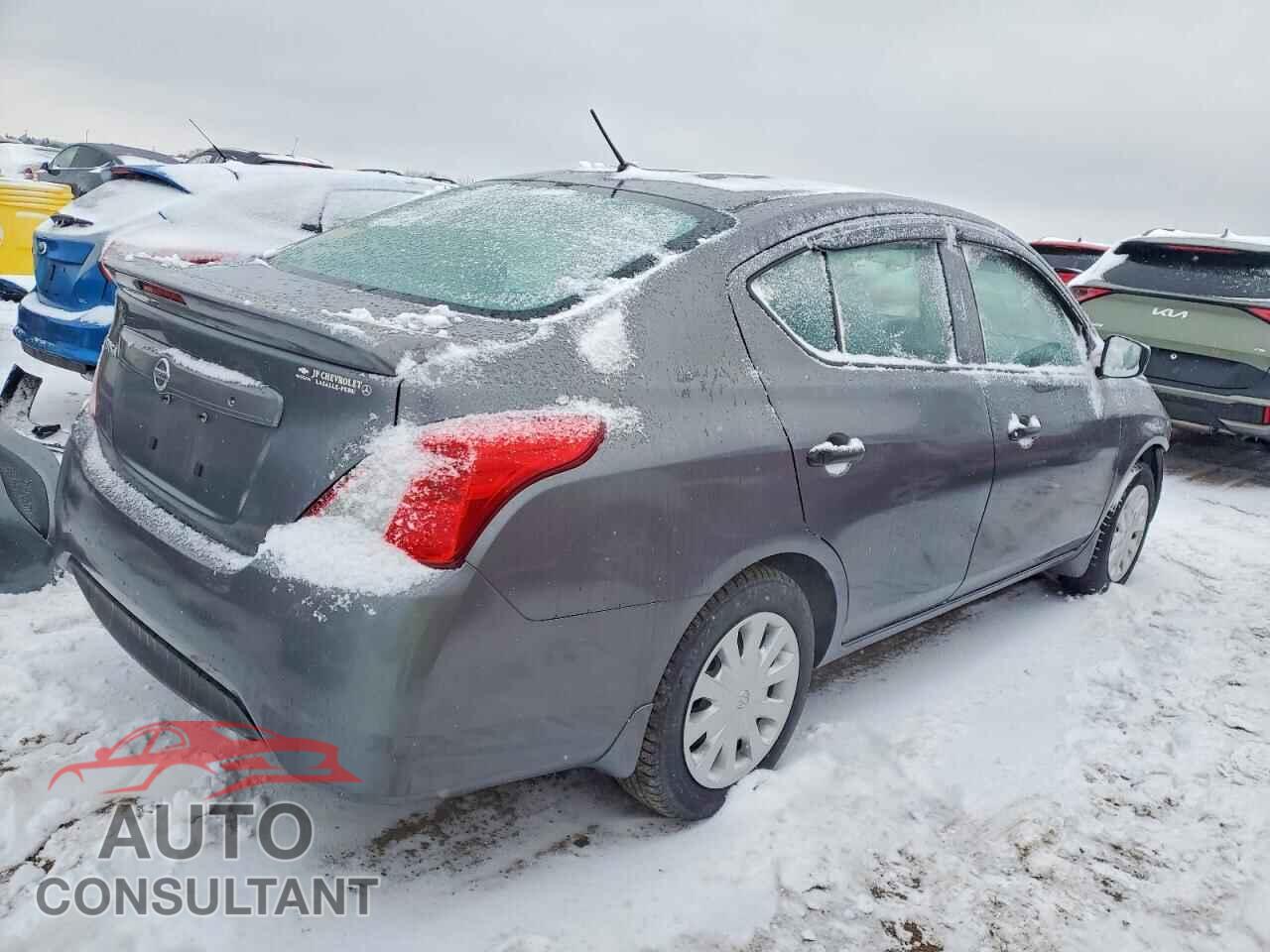 NISSAN VERSA 2017 - 3N1CN7AP1HL863605