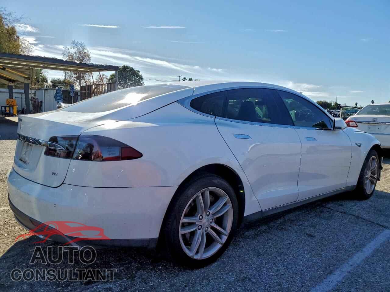 TESLA MODEL S 2013 - 5YJSA1CG1DFP03716