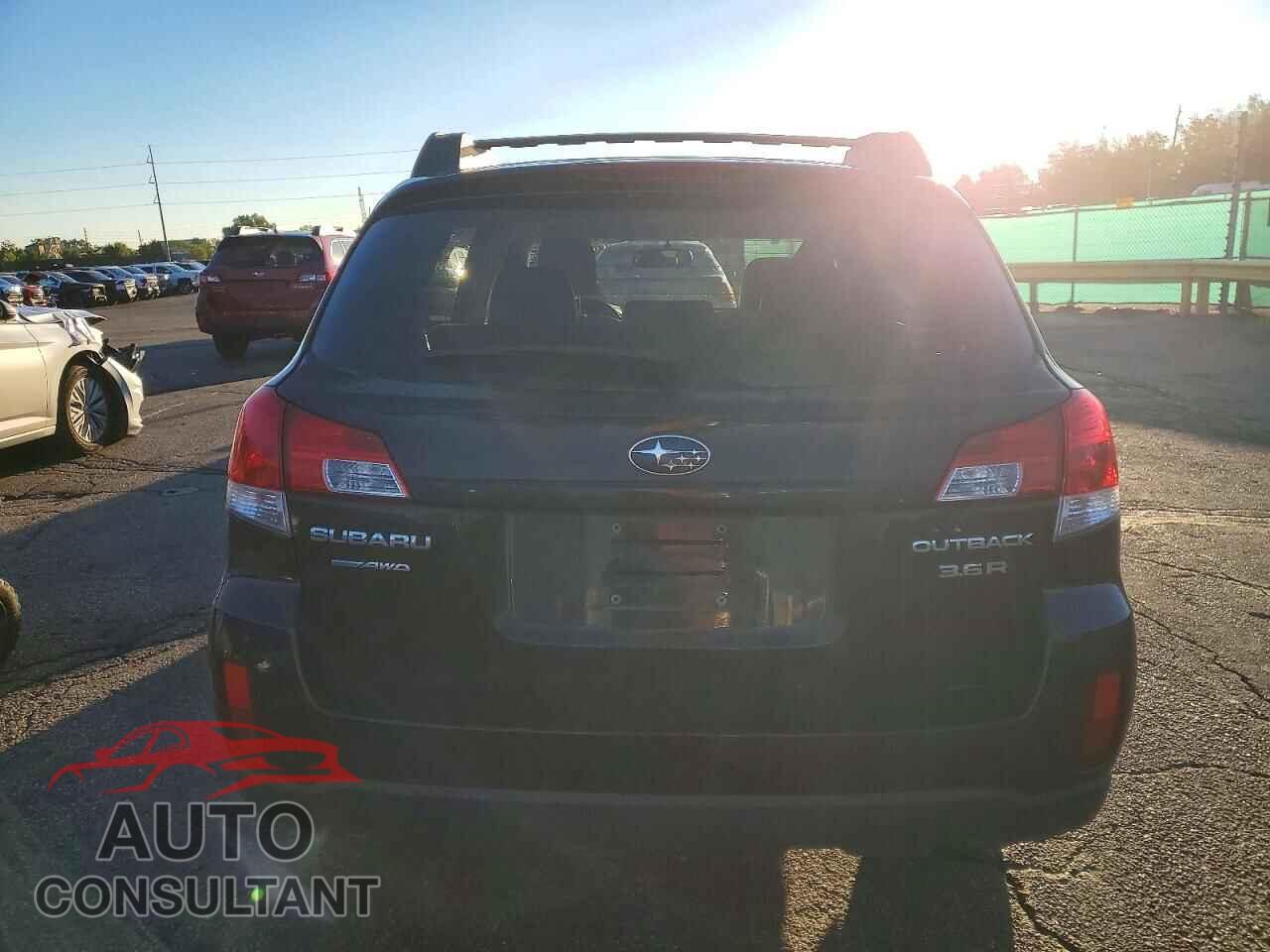 SUBARU OUTBACK 2010 - 4S4BRDKC8A2370658