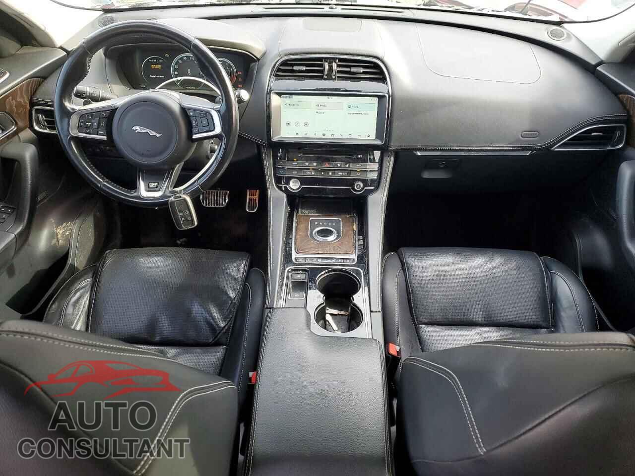 JAGUAR F-PACE 2017 - SADCL2BV1HA084252