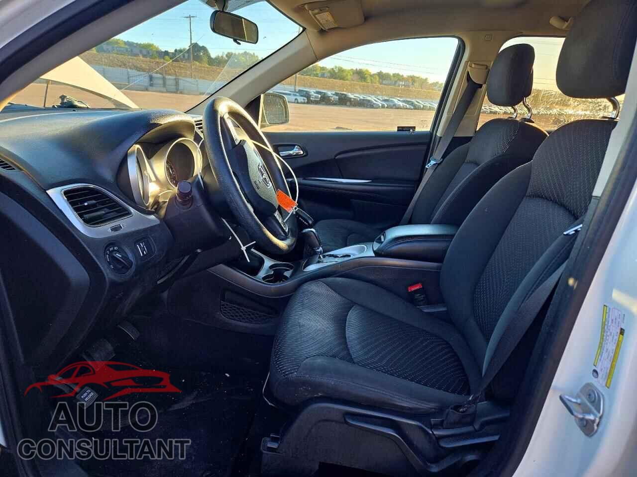 DODGE JOURNEY 2018 - 3C4PDCAB5JT172128