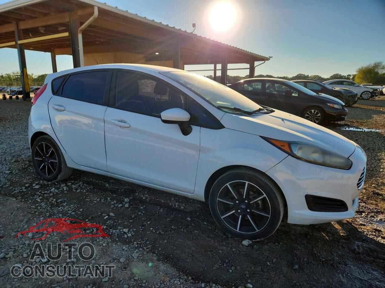 FORD FIESTA 2018 - 3FADP4EJ1JM129620