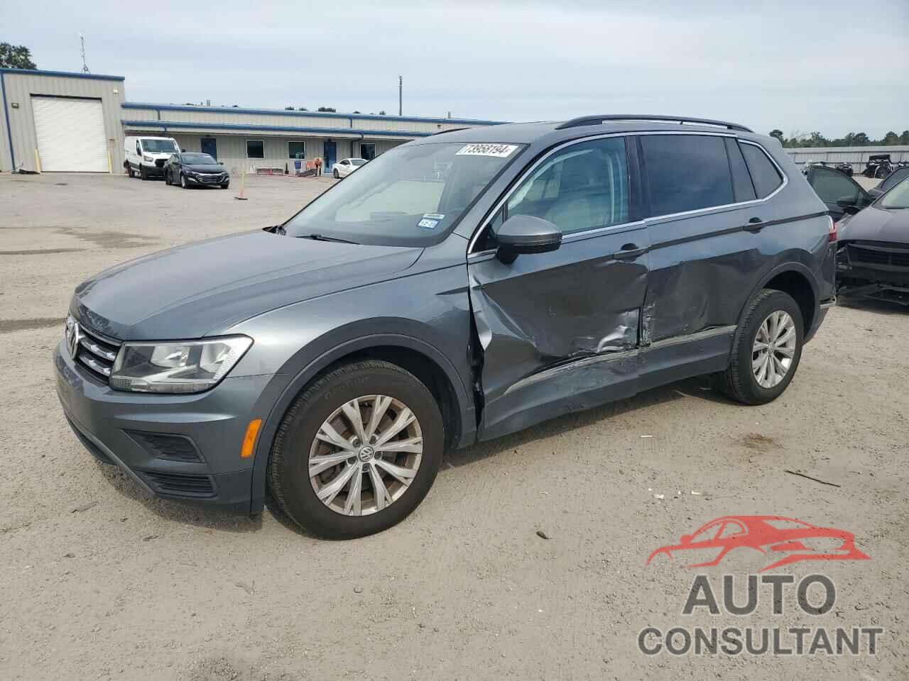 VOLKSWAGEN TIGUAN 2018 - 3VV3B7AX9JM087991