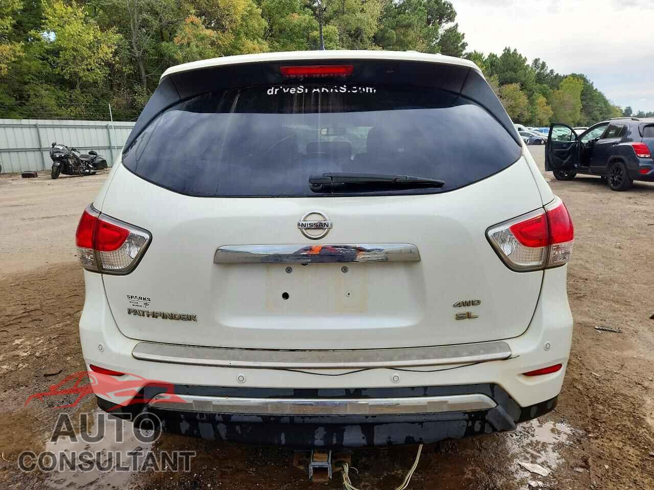 NISSAN PATHFINDER 2015 - 5N1AR2MM6FC618462