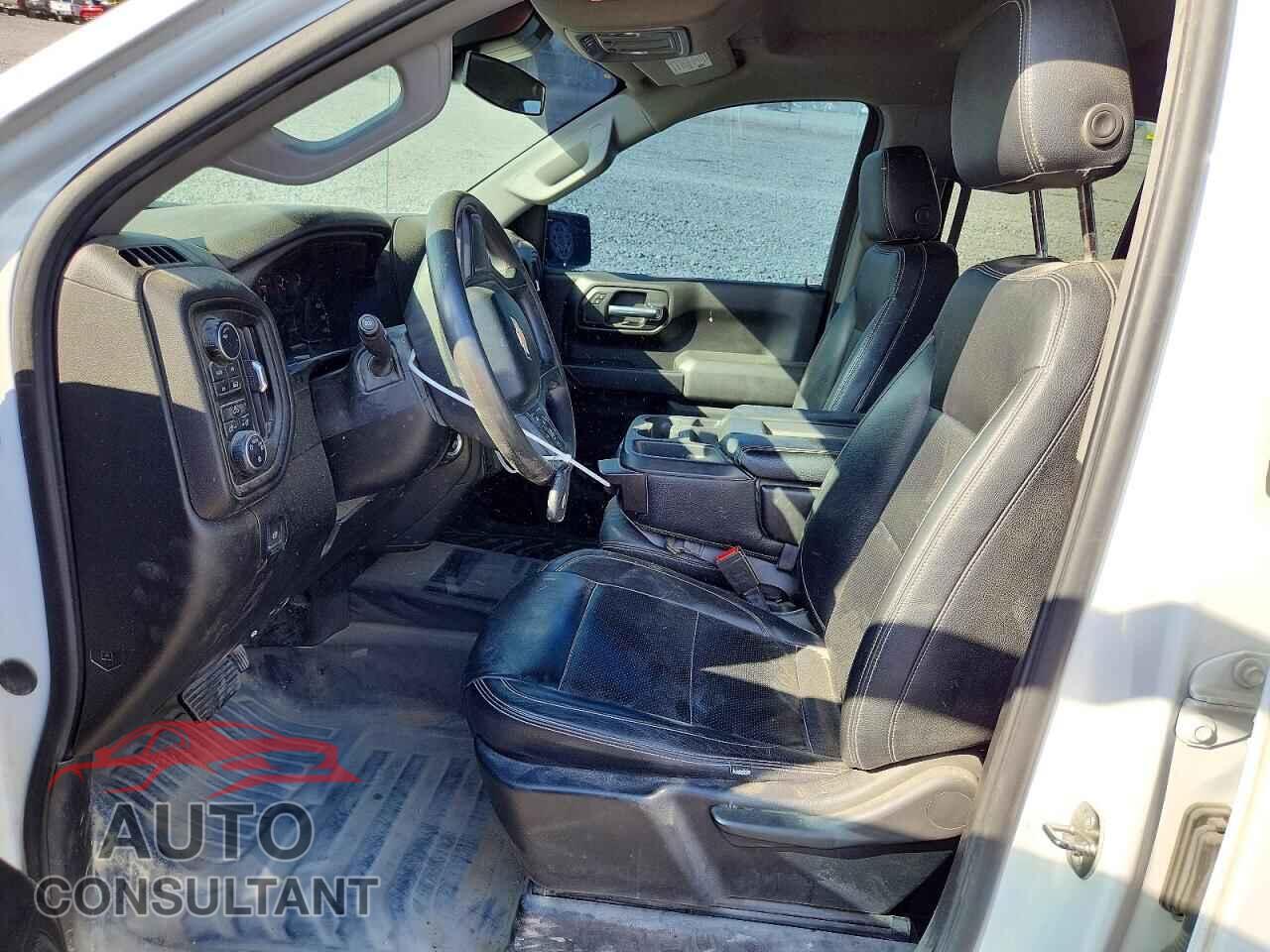 CHEVROLET SILVERADO 2024 - 1GCRDAED4RZ353038