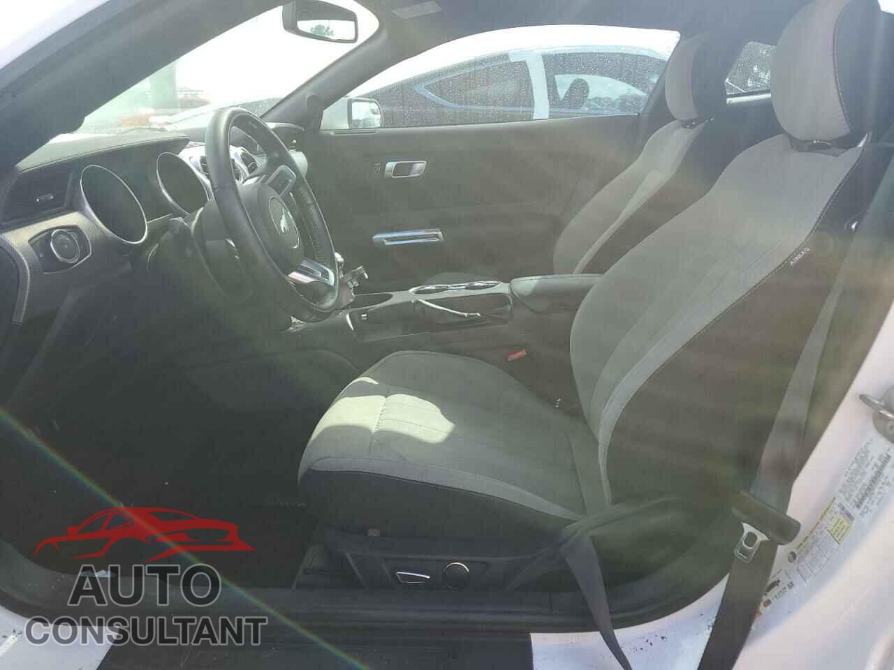 FORD MUSTANG 2018 - 1FA6P8CF4J5165127