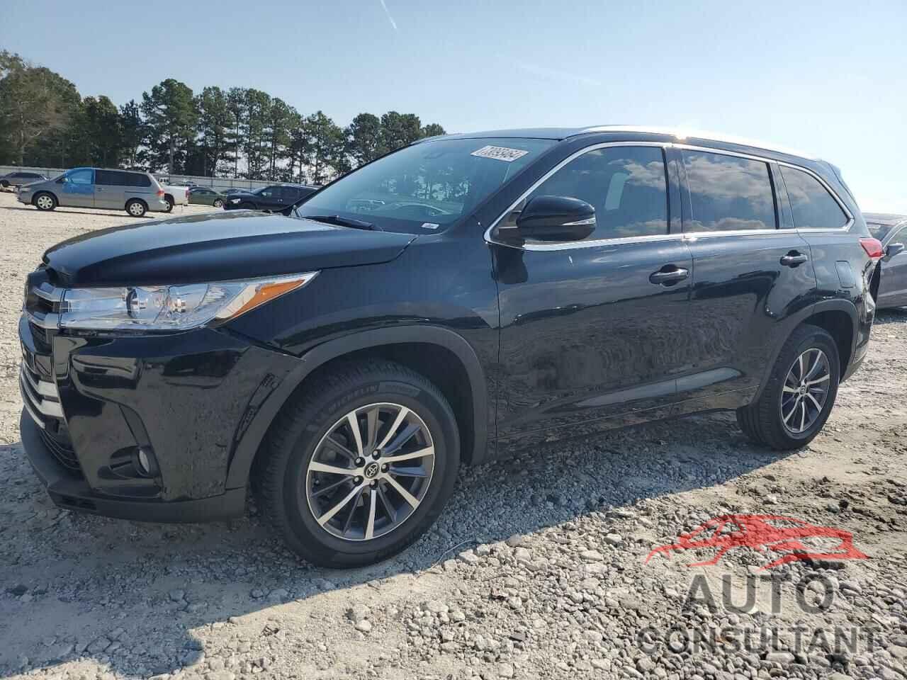 TOYOTA HIGHLANDER 2018 - 5TDKZRFH0JS542634