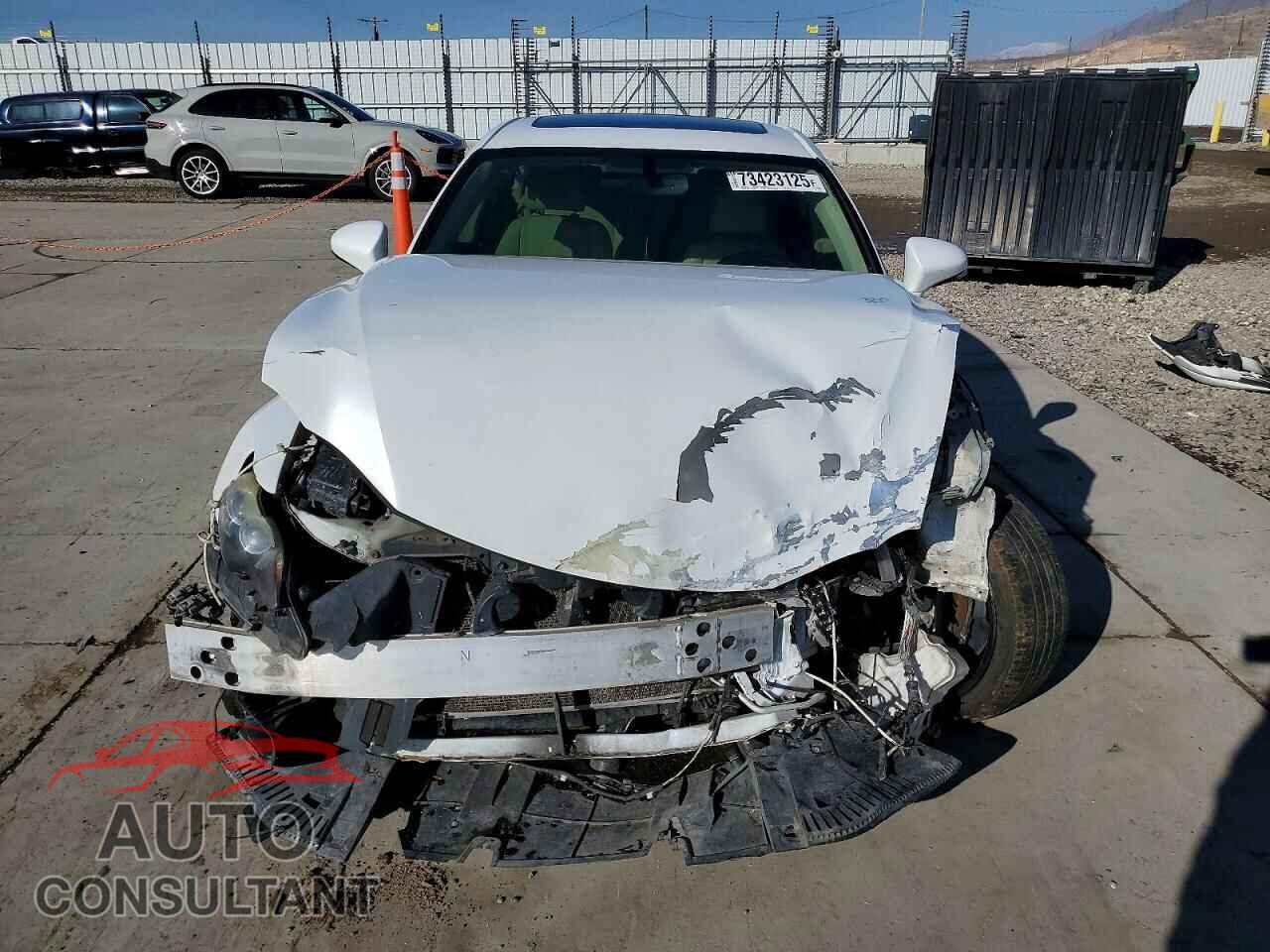 LEXUS IS 2014 - JTHBE1D27E5000730