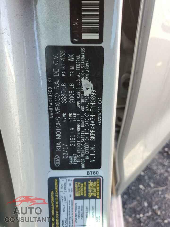 KIA FORTE 2017 - 3KPFK4A74HE140899