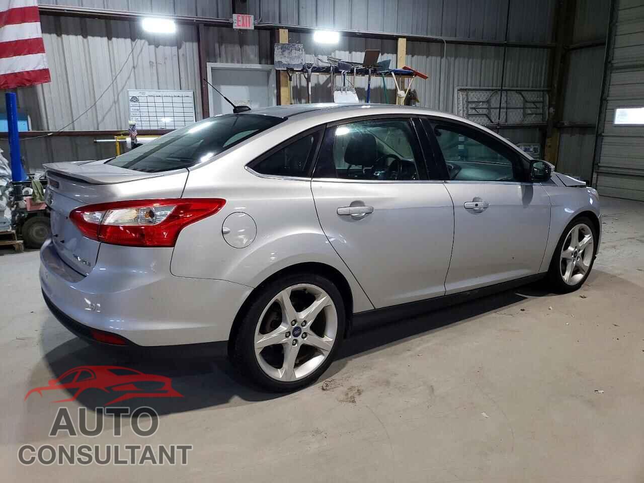 FORD FOCUS 2012 - 1FAHP3J28CL313337