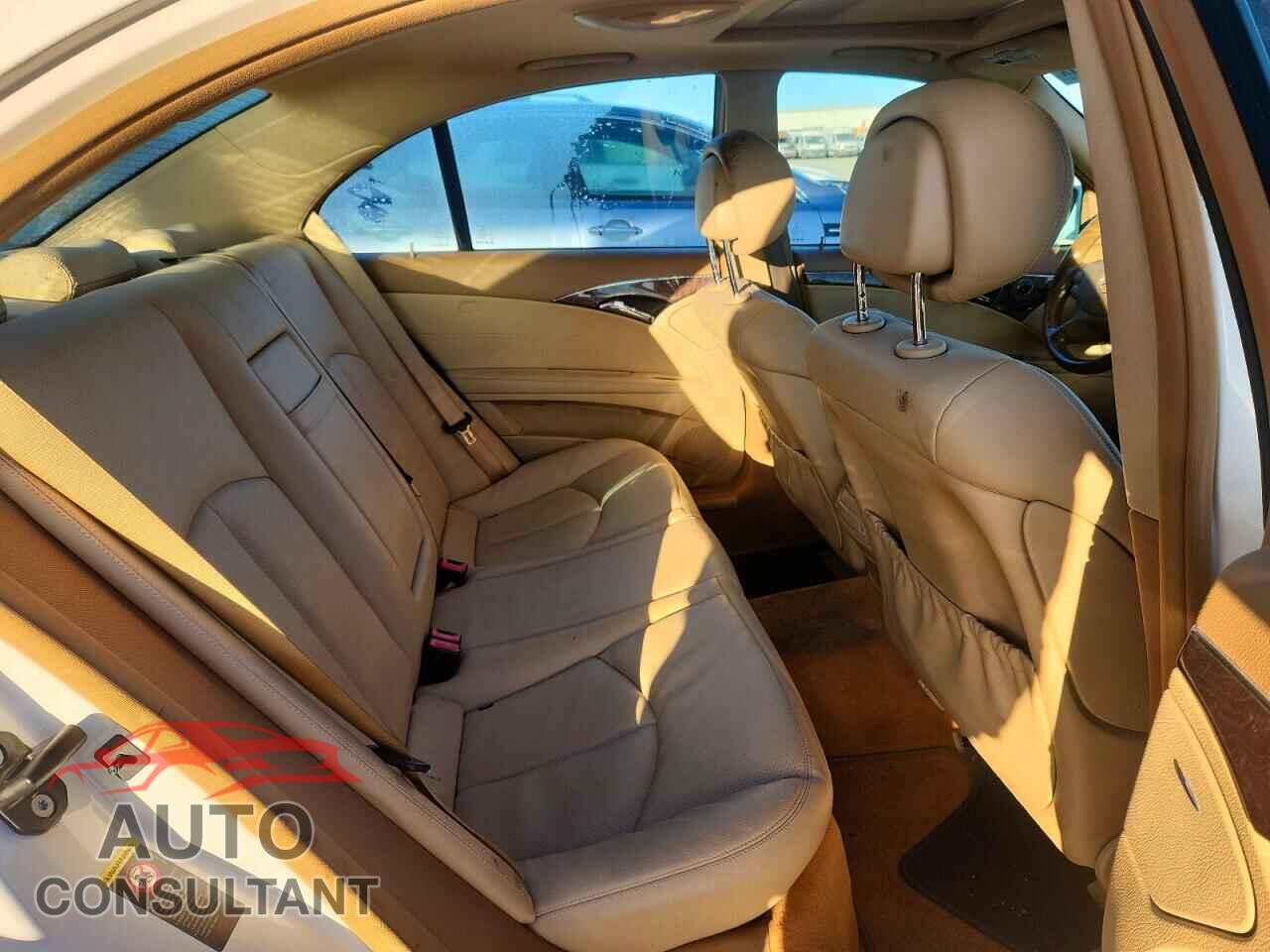MERCEDES-BENZ E-CLASS 2009 - WDBUF56X49B371843