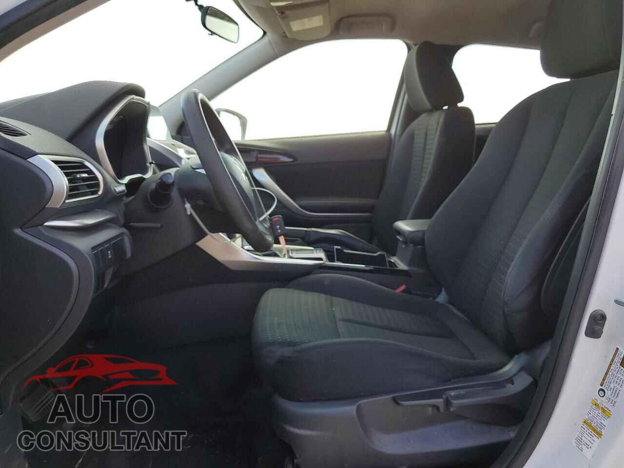 MITSUBISHI ECLIPSE 2018 - JA4AT4AA1JZ046082