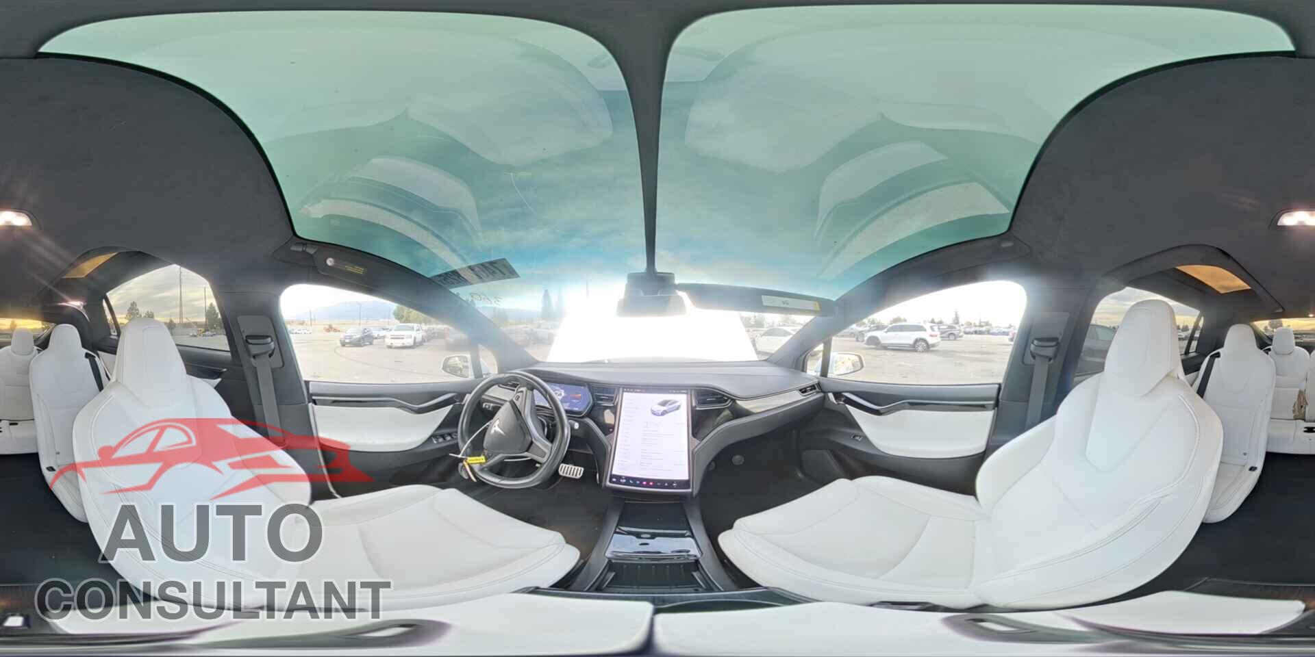 TESLA MODEL X 2018 - 5YJXCBE41JF120860