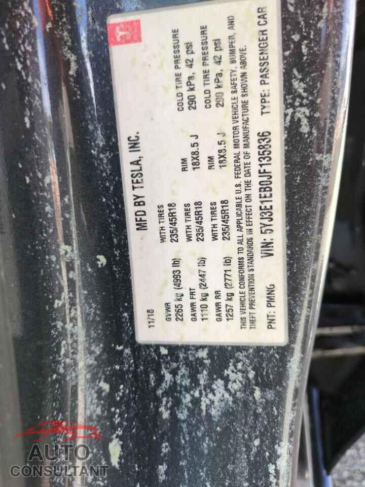 TESLA MODEL 3 2018 - 5YJ3E1EB0JF135836