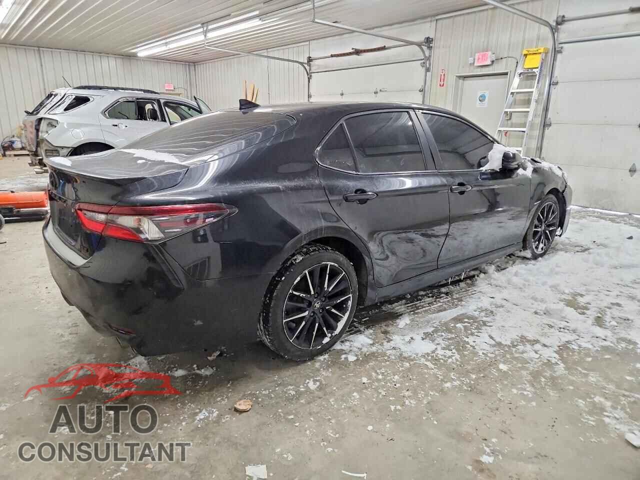 TOYOTA CAMRY 2021 - 4T1G11AK0MU516886