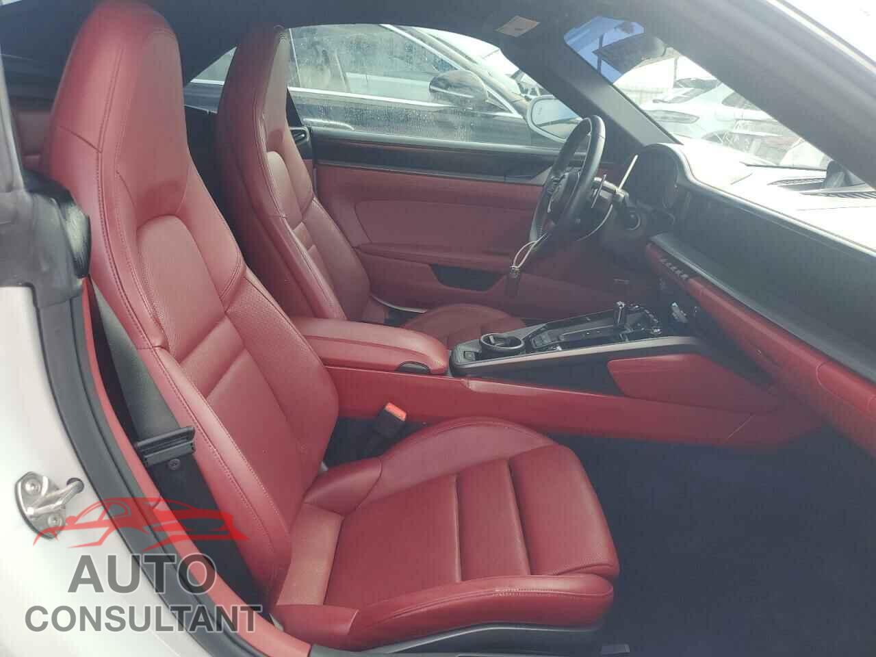 PORSCHE 911 2020 - WP0CA2A90LS251516