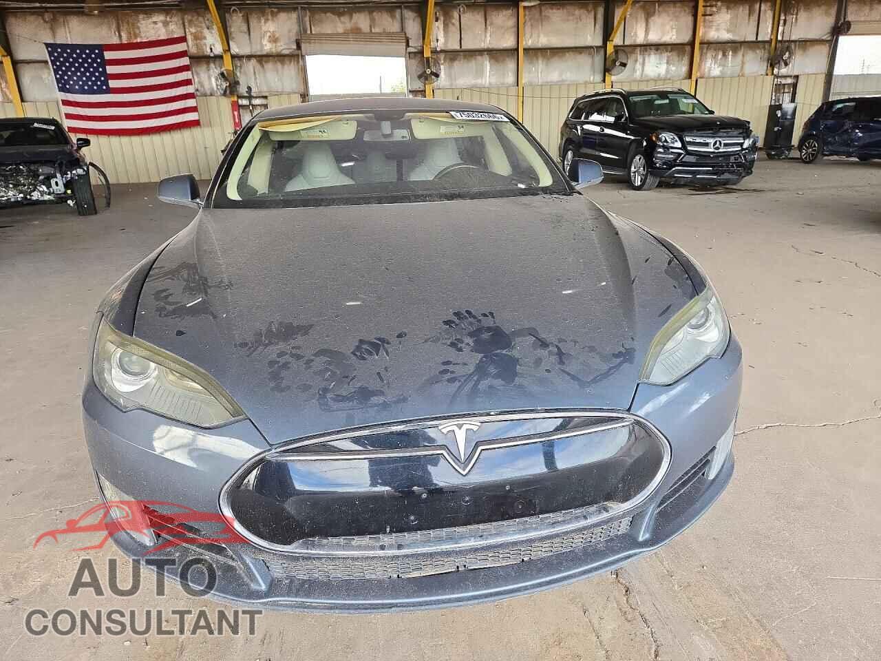TESLA MODEL S 2013 - 5YJSA1AG1DFP05033