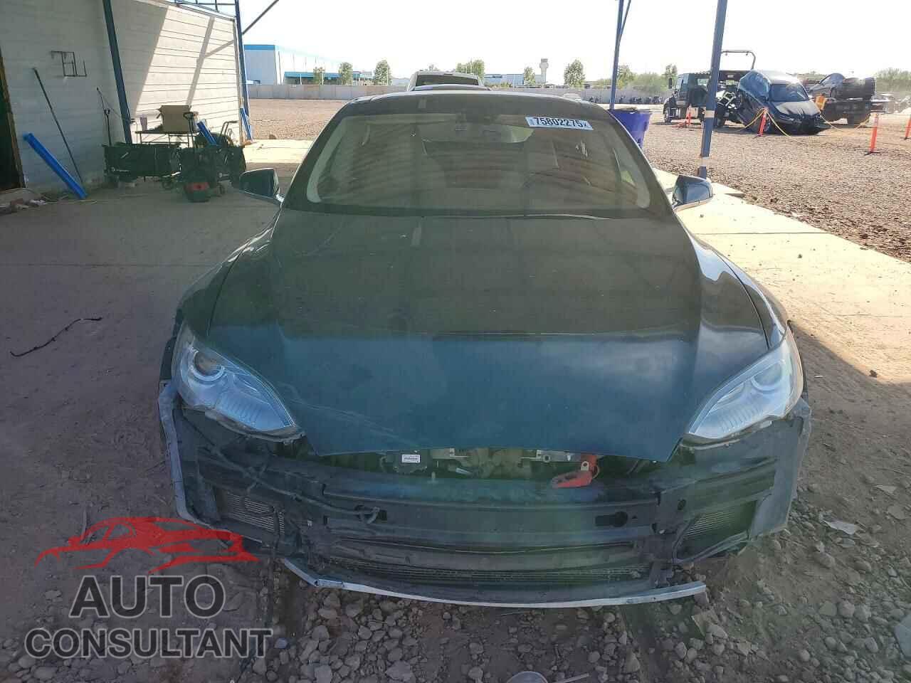TESLA MODEL S 2013 - 5YJSA1DN0DFP06006