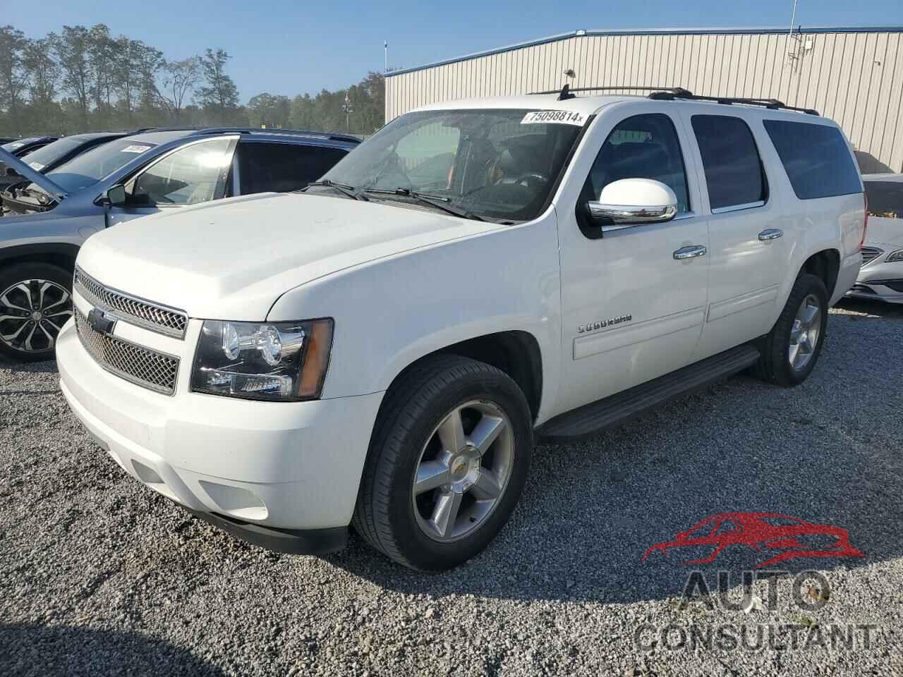 CHEVROLET SUBURBAN 2011 - 1GNSKHE36BR163343