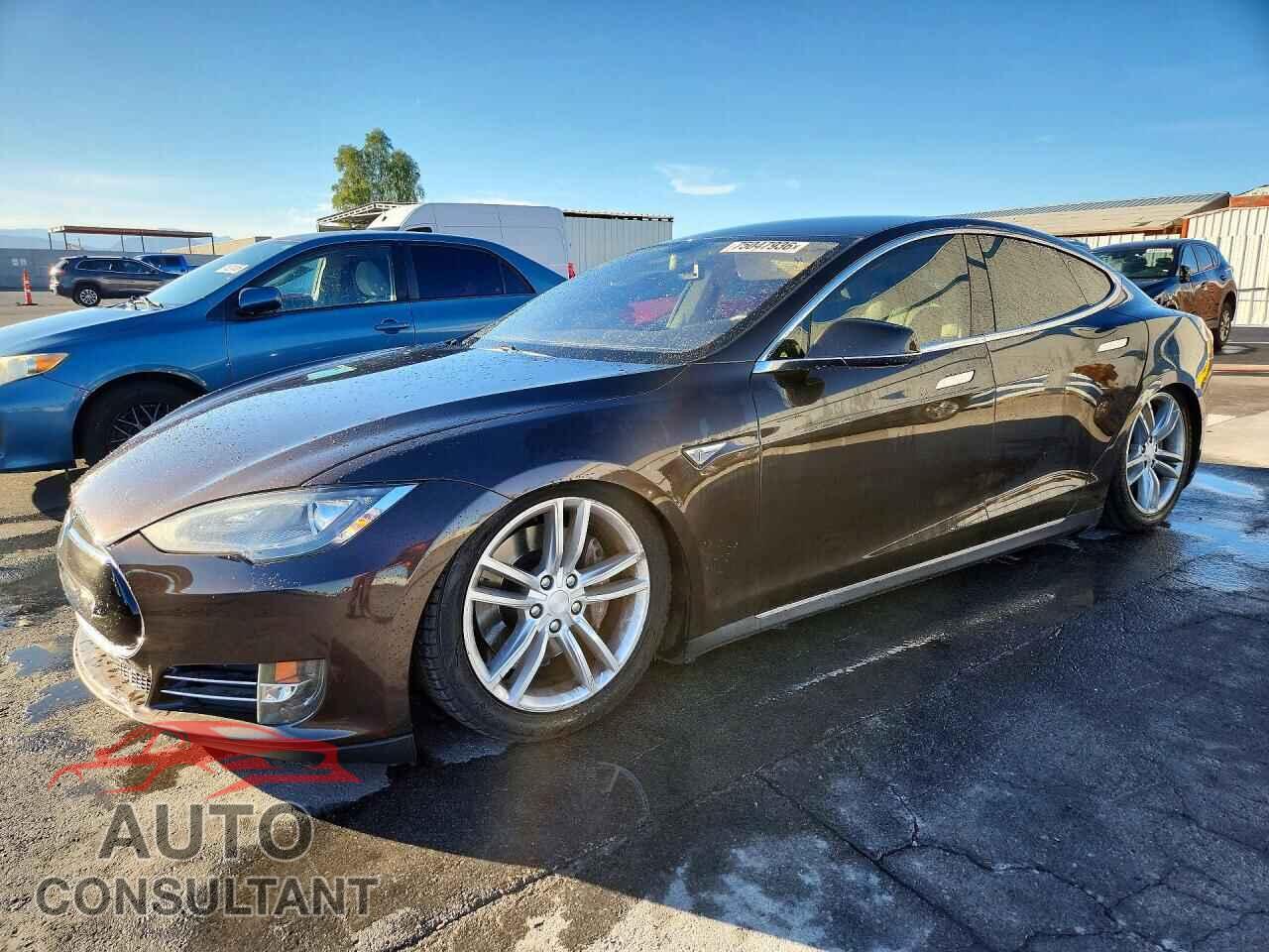 TESLA MODEL S 2013 - 5YJSA1CG2DFP17849