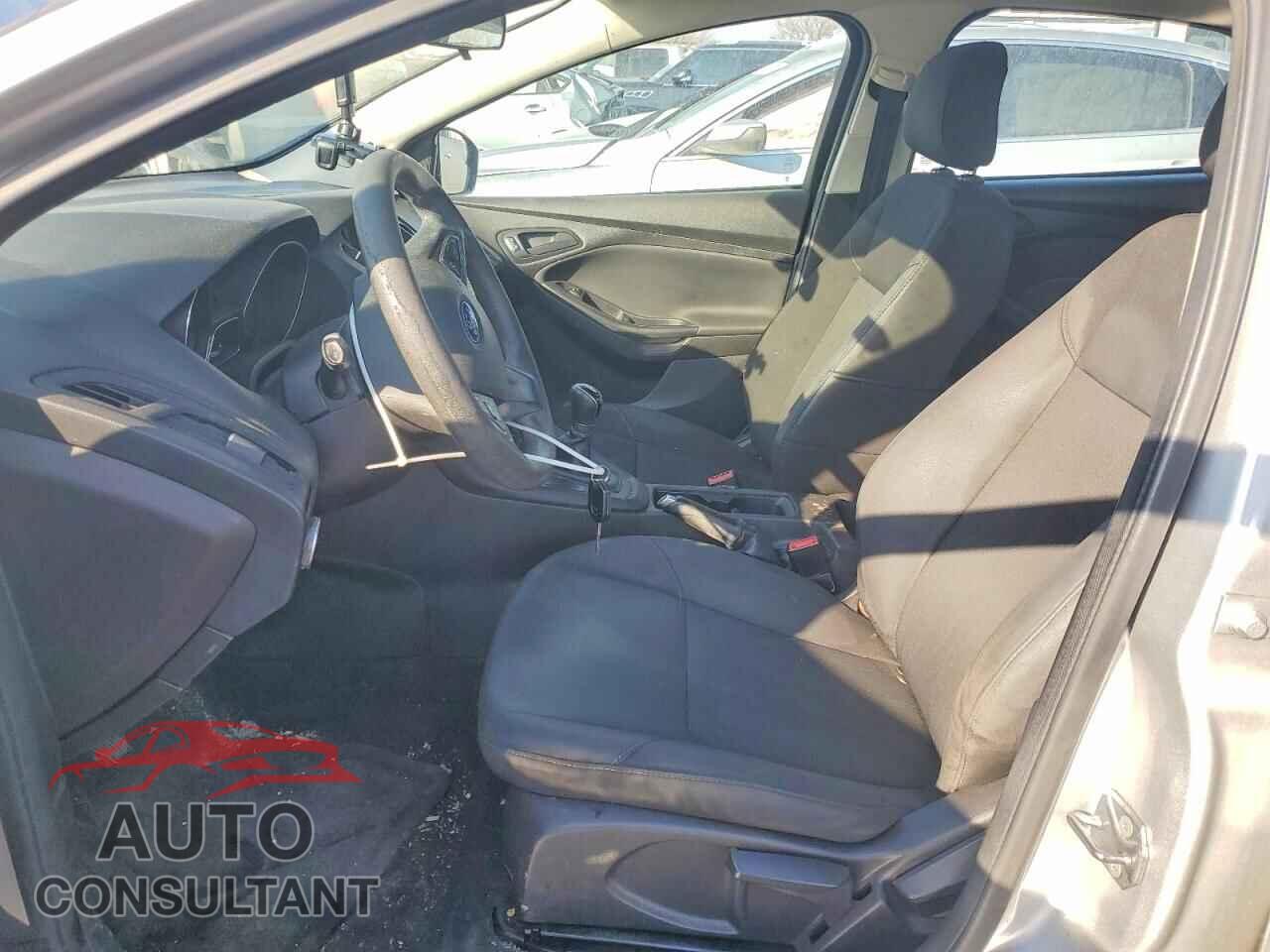 FORD FOCUS 2017 - 1FADP3E26HL253509