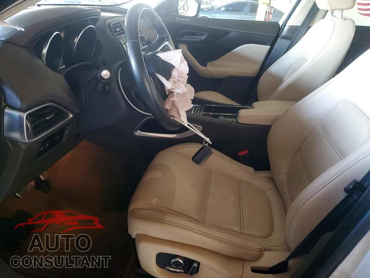JAGUAR F-PACE 2019 - SADCK2GX7KA363564