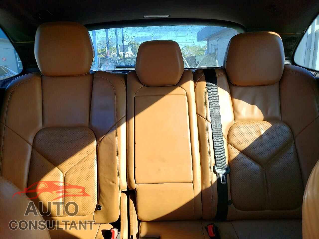 PORSCHE CAYENNE 2012 - WP1AB2A26CLA44807