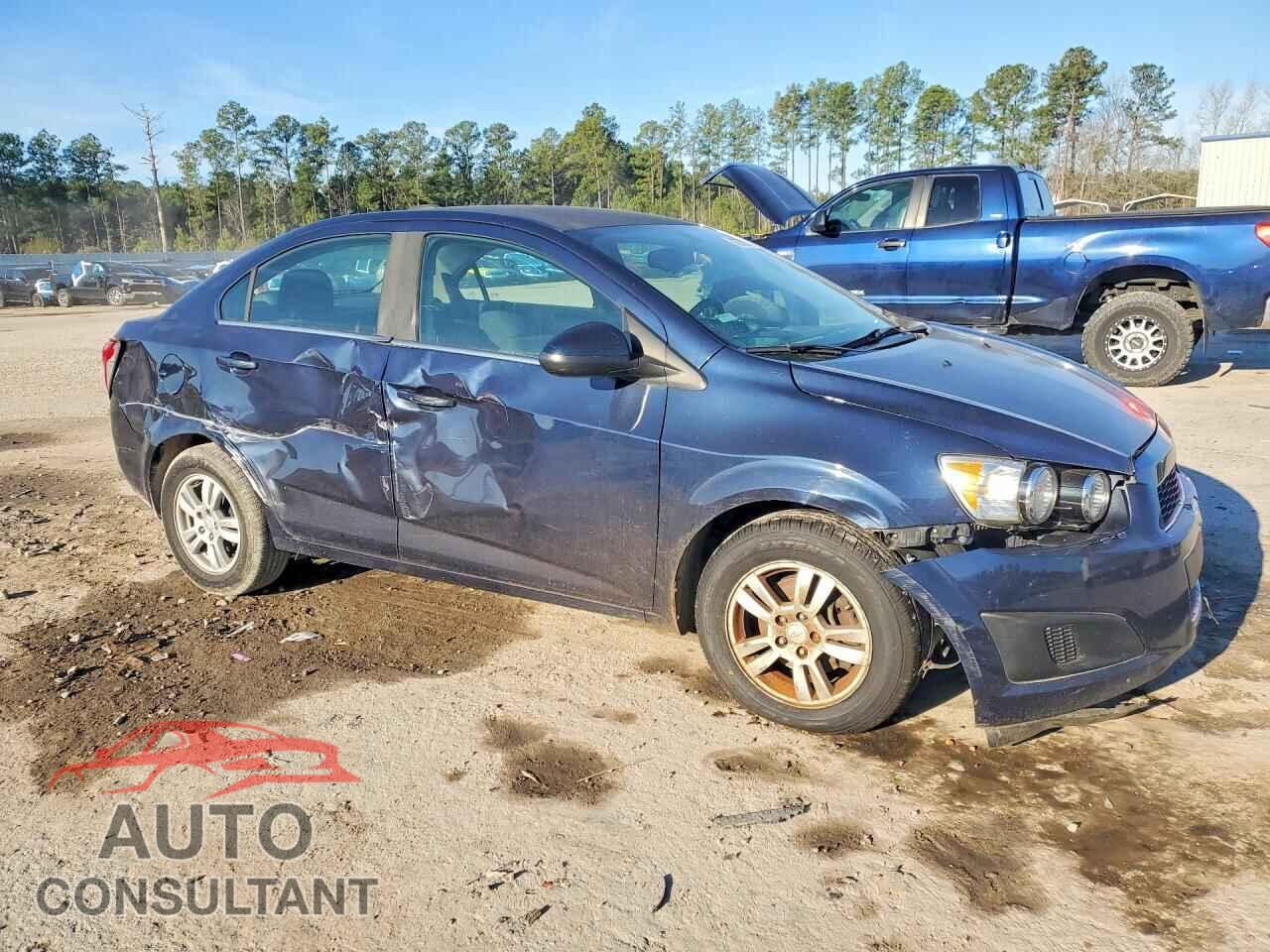 CHEVROLET SONIC 2015 - 1G1JC5SH6F4164763