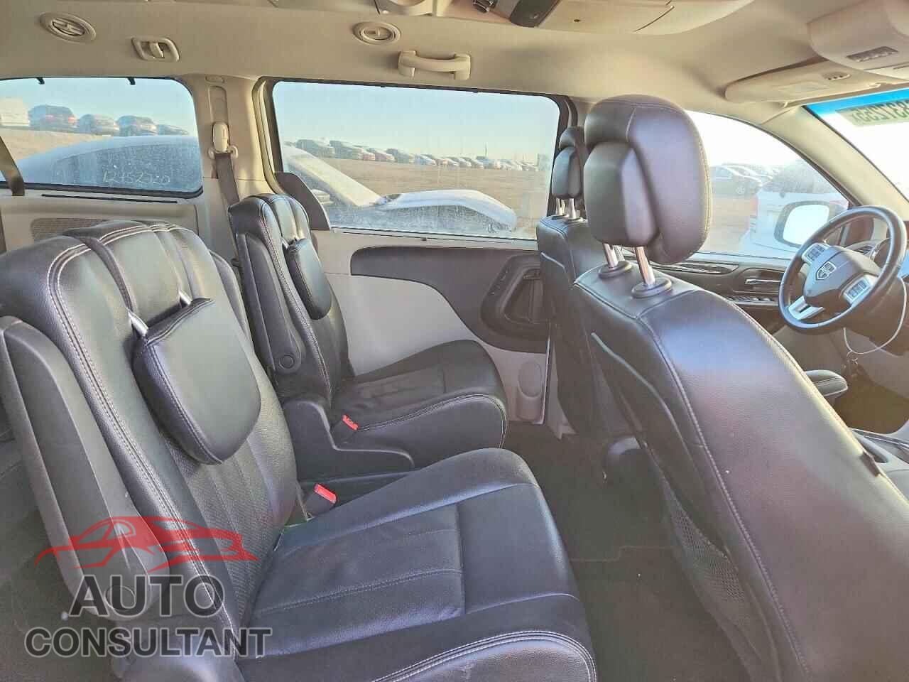 DODGE CARAVAN 2017 - 2C4RDGDG8HR880040