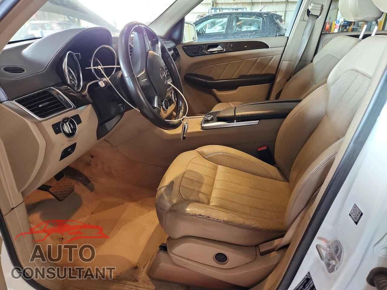 MERCEDES-BENZ GL-CLASS 2015 - 4JGDF2EE3FA495244
