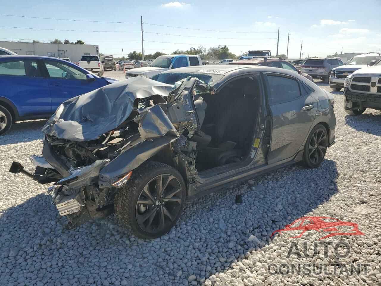 HONDA CIVIC 2018 - SHHFK7H99JU205172