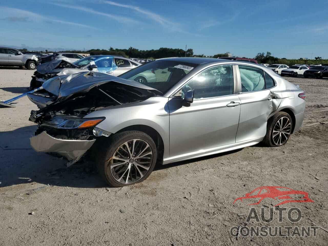 TOYOTA CAMRY 2019 - 4T1B11HK1KU716866