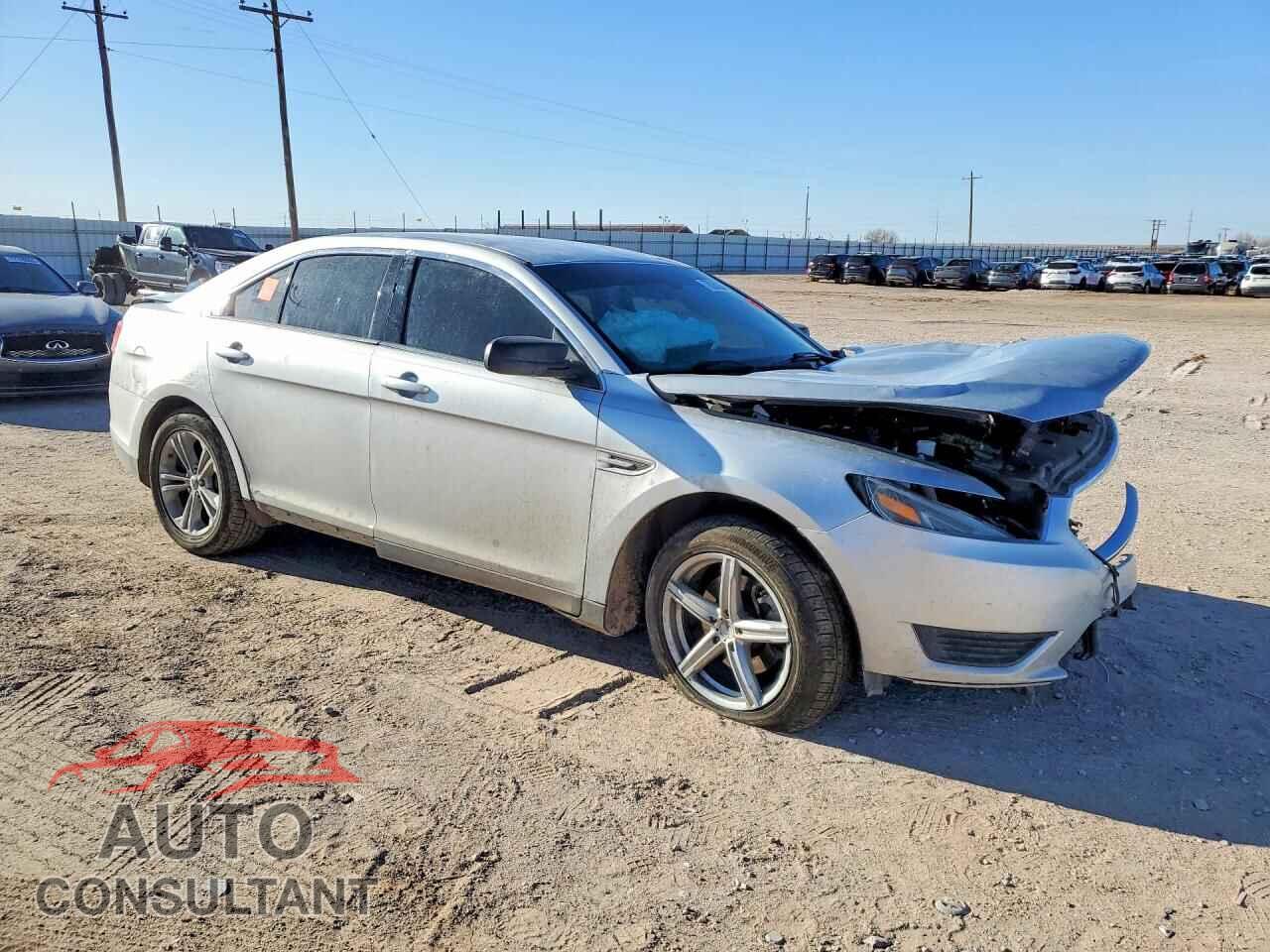 FORD TAURUS 2017 - 1FAHP2D82HG117212