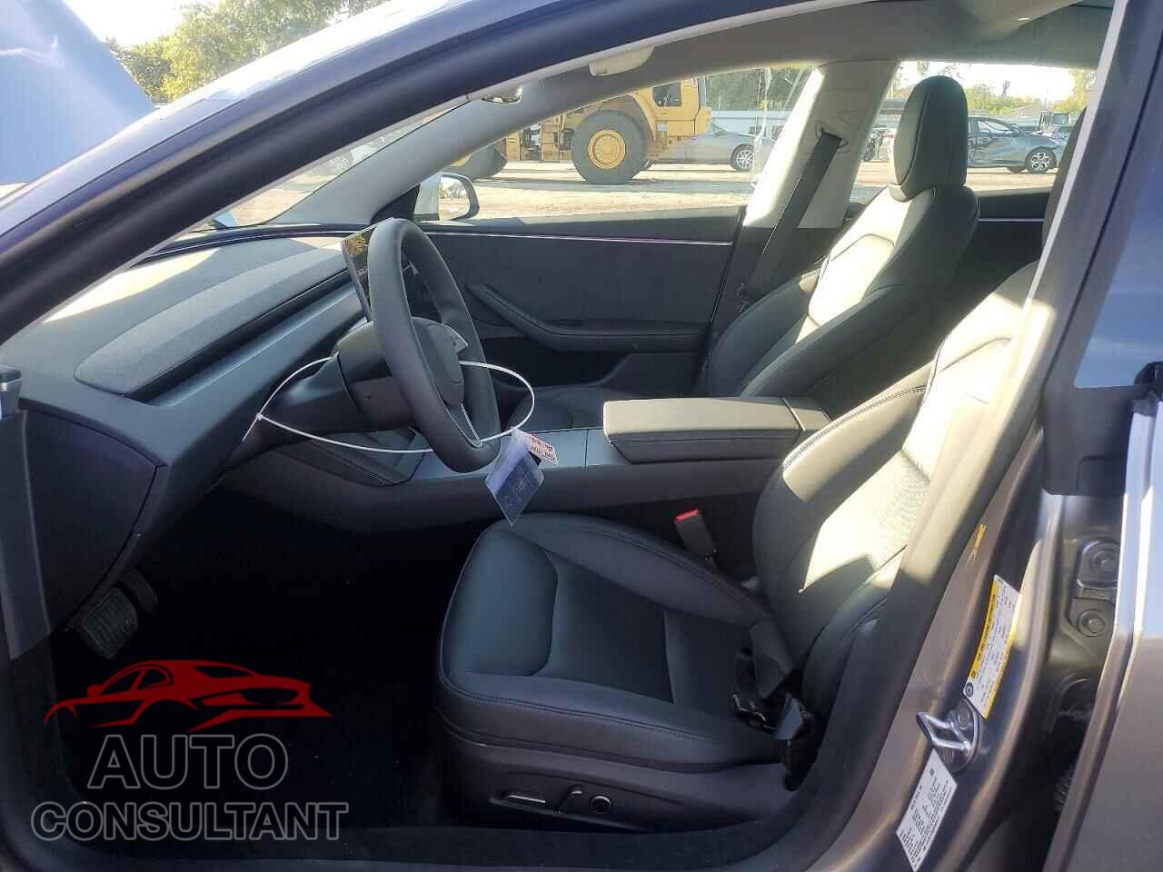 TESLA MODEL 3 2025 - 5YJ3E1EB0SF083576